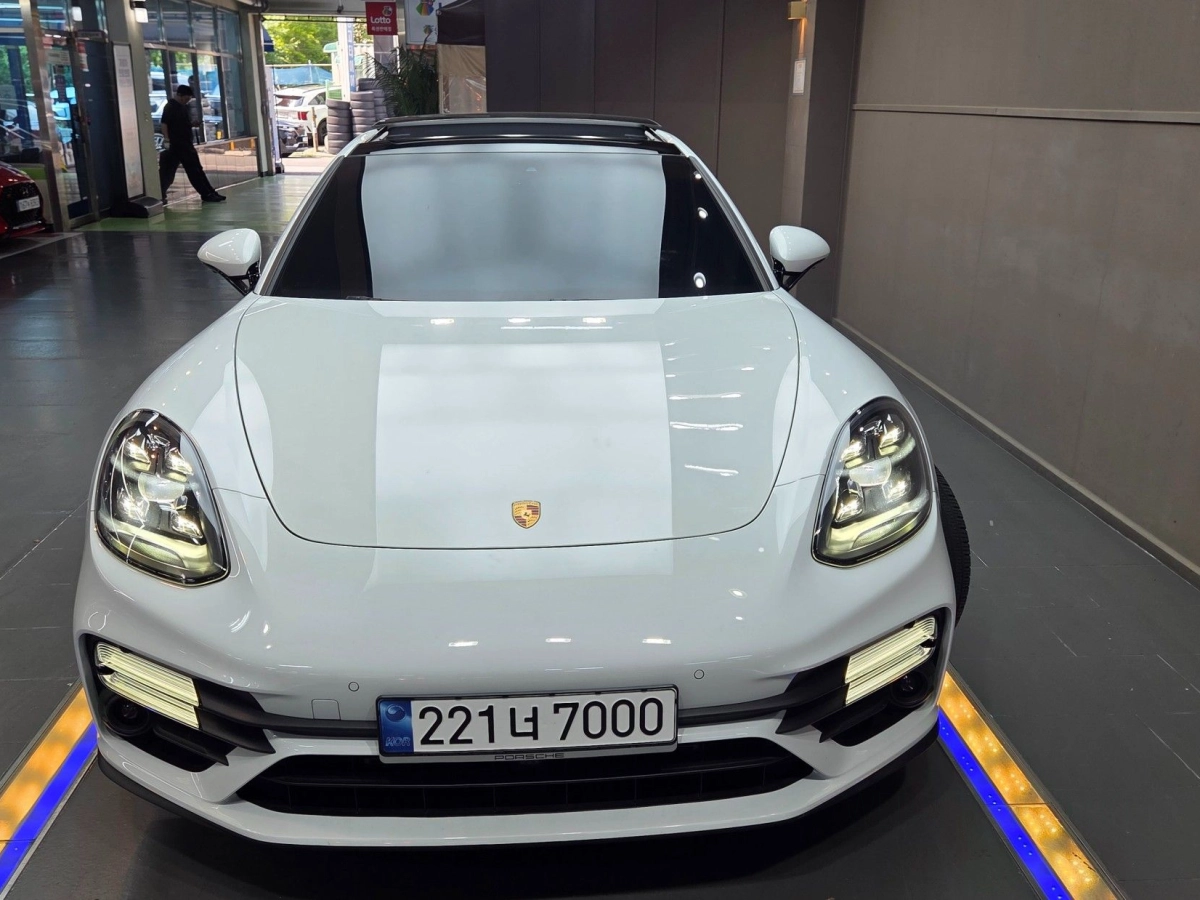 PORSCHE PANAMERA 971