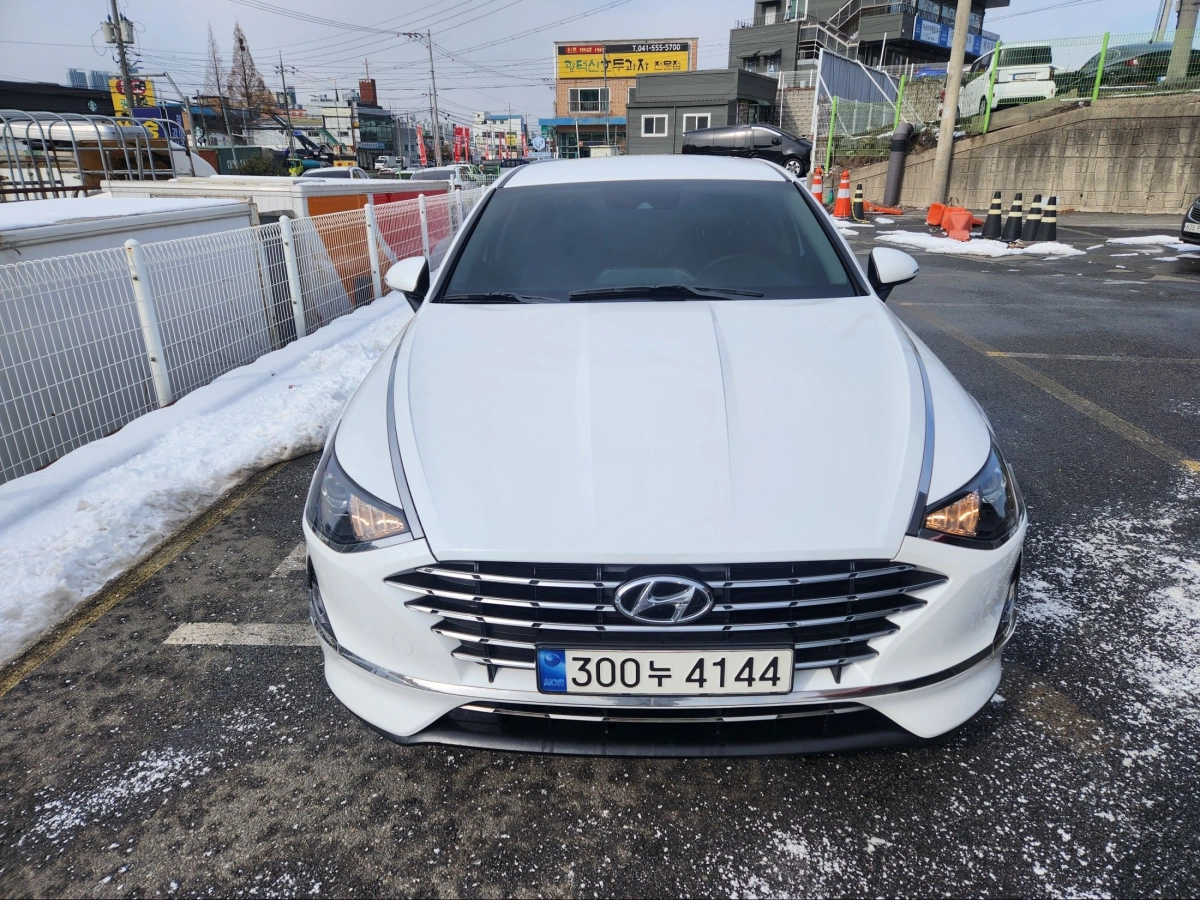 HYUNDAI SONATA HYBRID DN8
