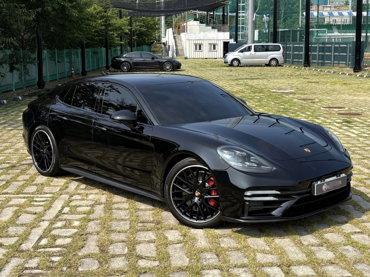 PORSCHE PANAMERA 971