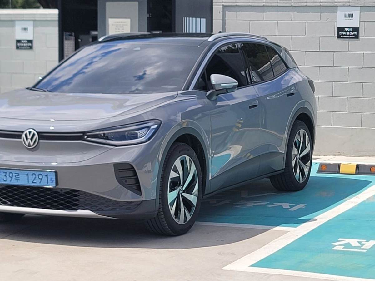 VOLKSWAGEN ID.4 2025