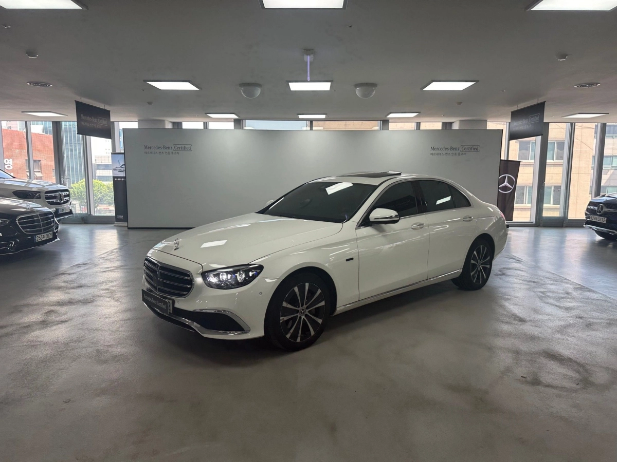 MERCEDES BENZ E-CLASS W213 2021