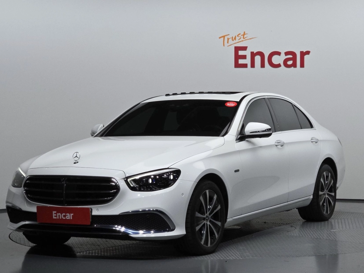 MERCEDES BENZ E-CLASS W213 2021