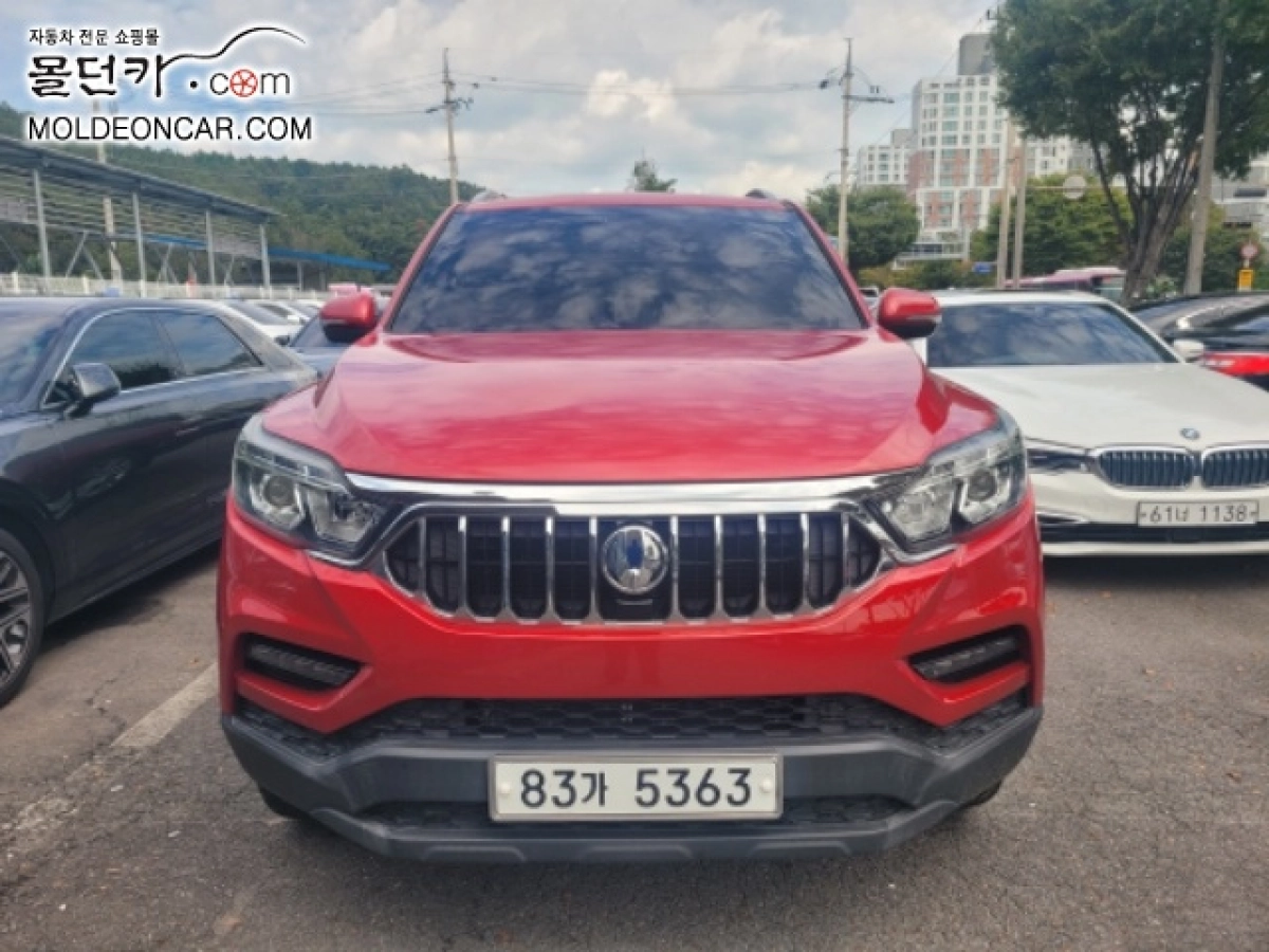 SSANGYONG REXTON SPORTS CAR