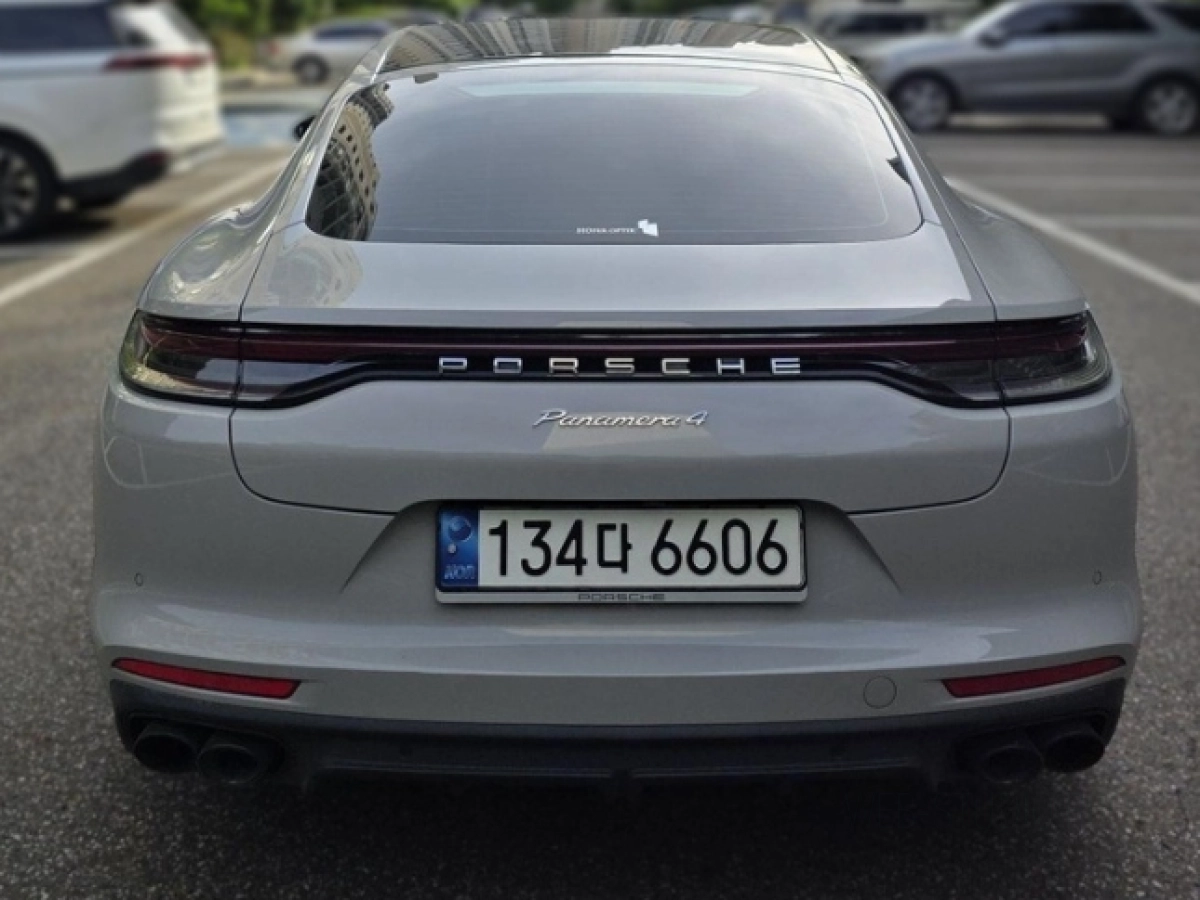 PORSCHE PANAMERA 971