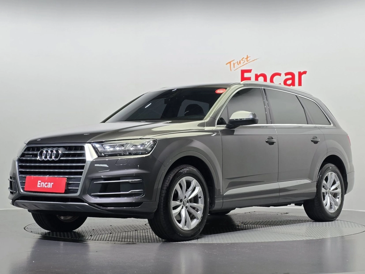 AUDI Q7 4M