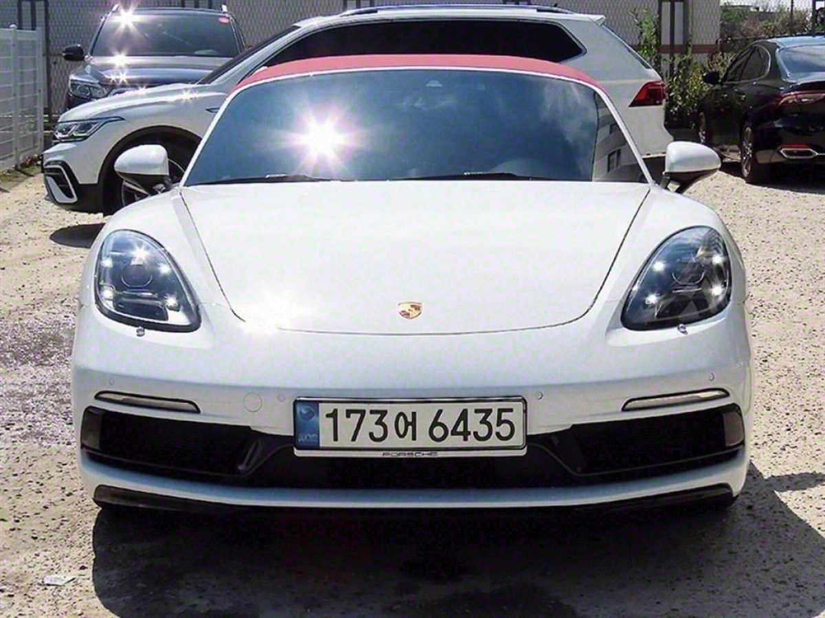 PORSCHE 718 BOXSTER