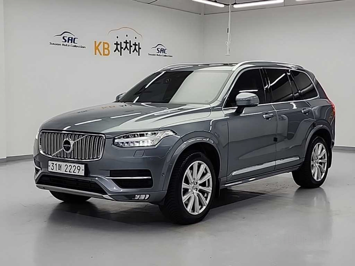 VOLVO XC90