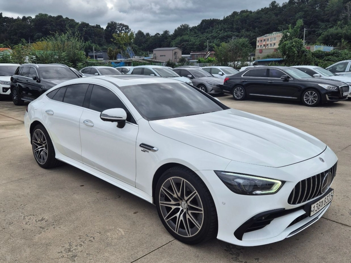 MERCEDES BENZ AMG GT