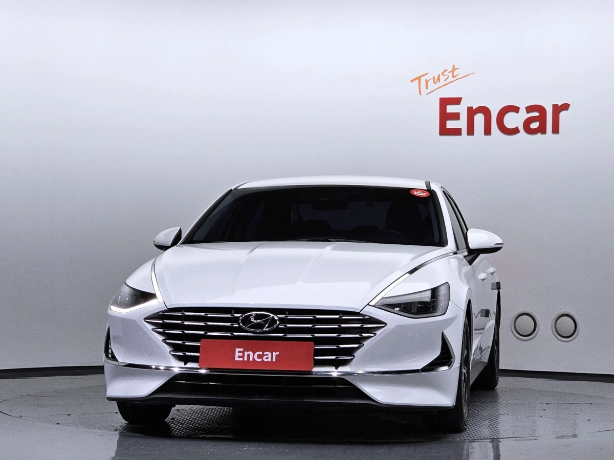 HYUNDAI SONATA HYBRID DN8