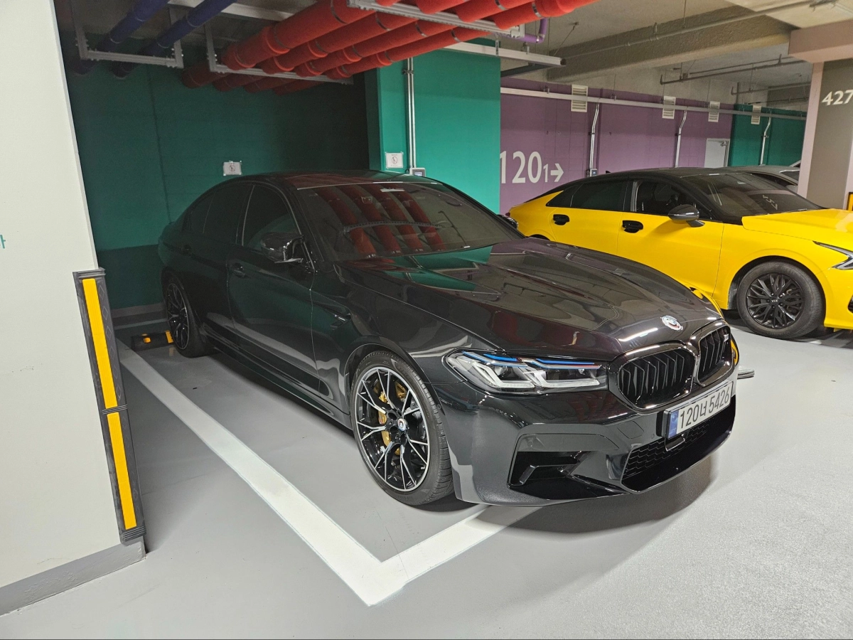 BMW M5 F90