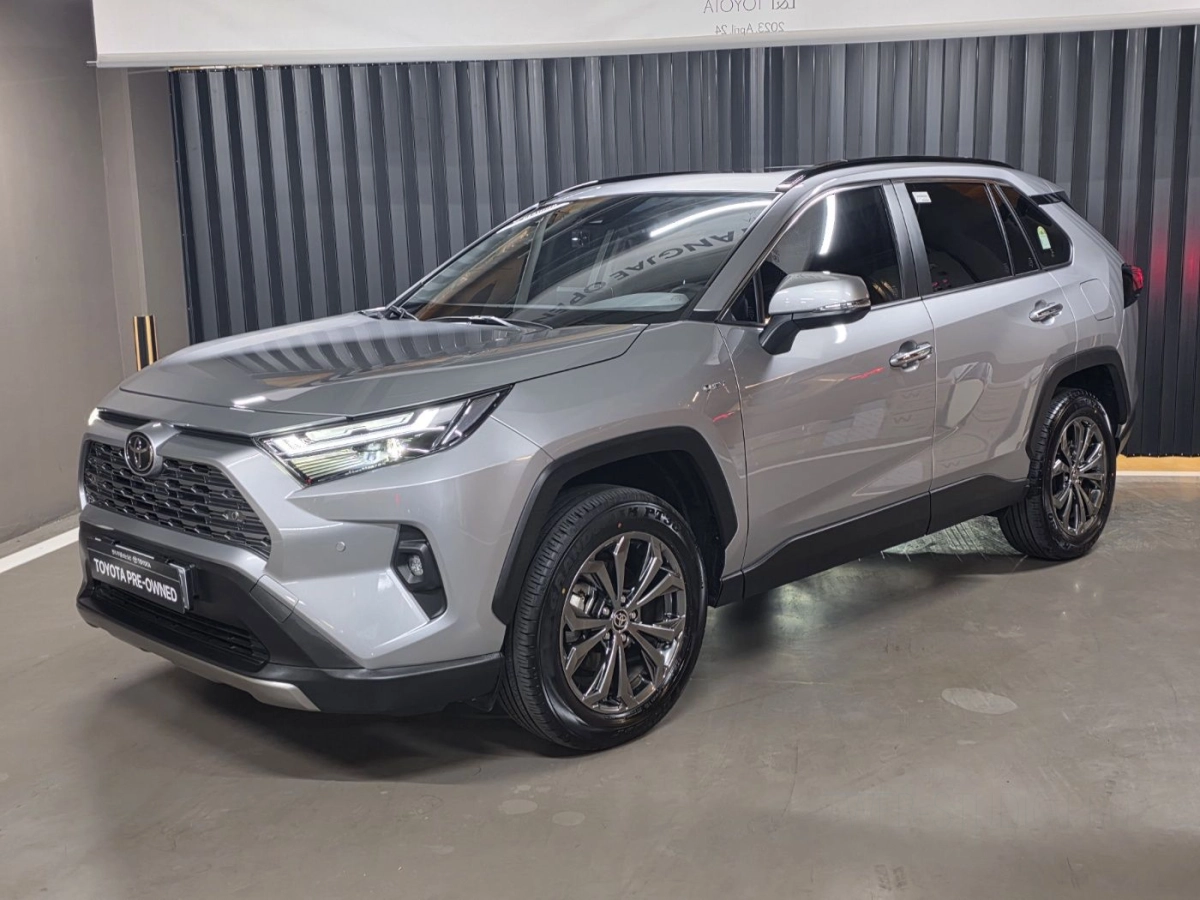 TOYOTA RAV4  2025