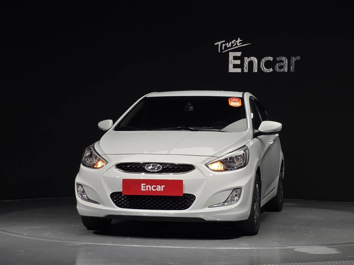 HYUNDAI ACCENT NEW
