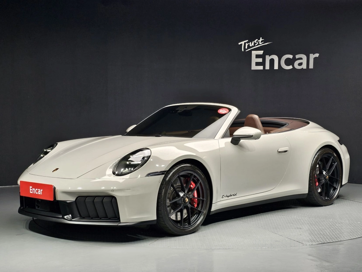 PORSCHE 911 992  2025