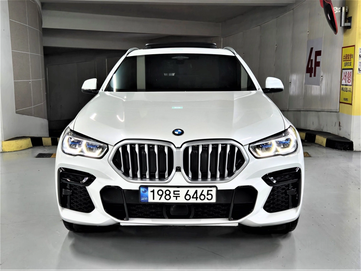 BMW X6 G06