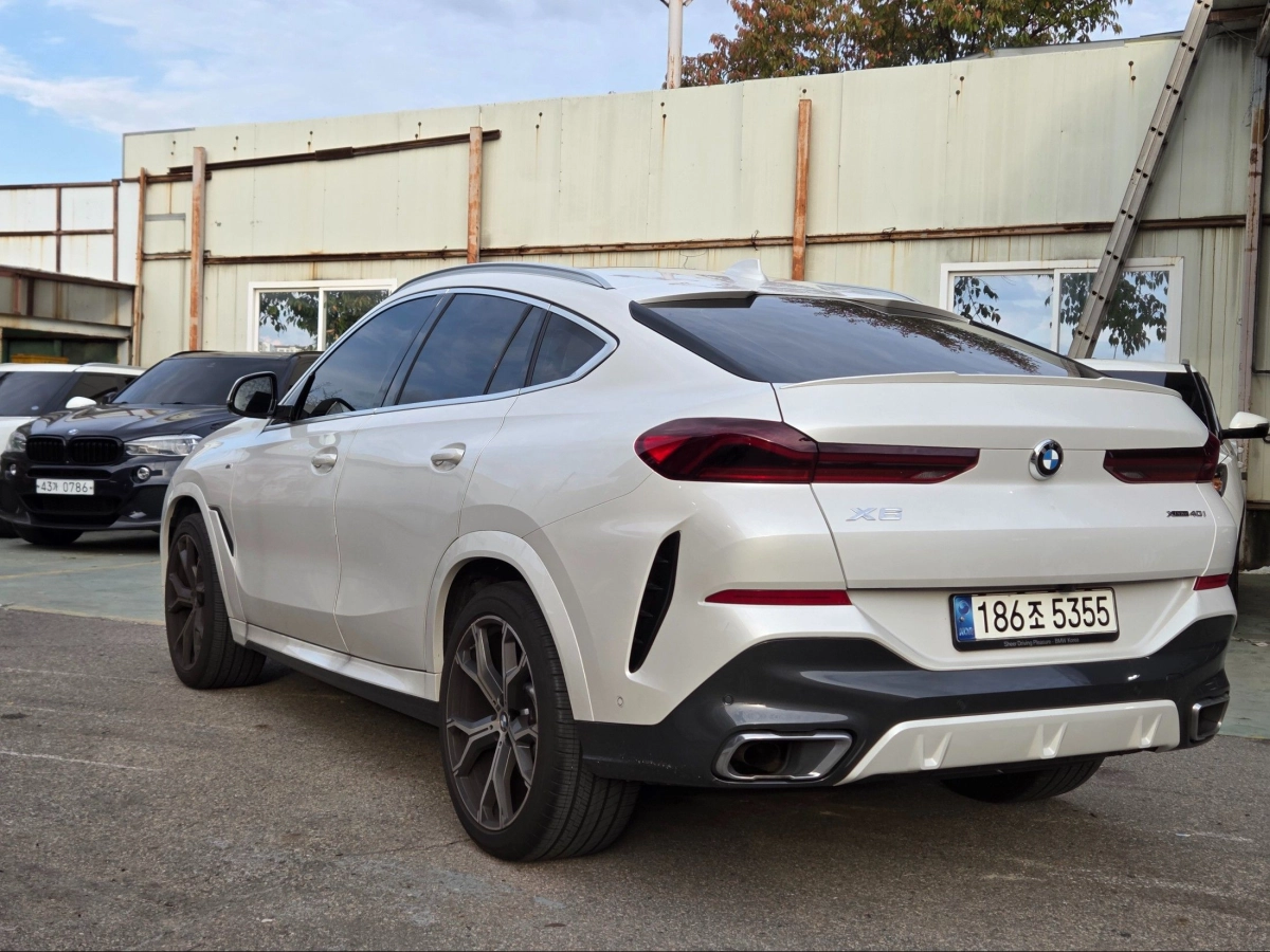 BMW X6 G06