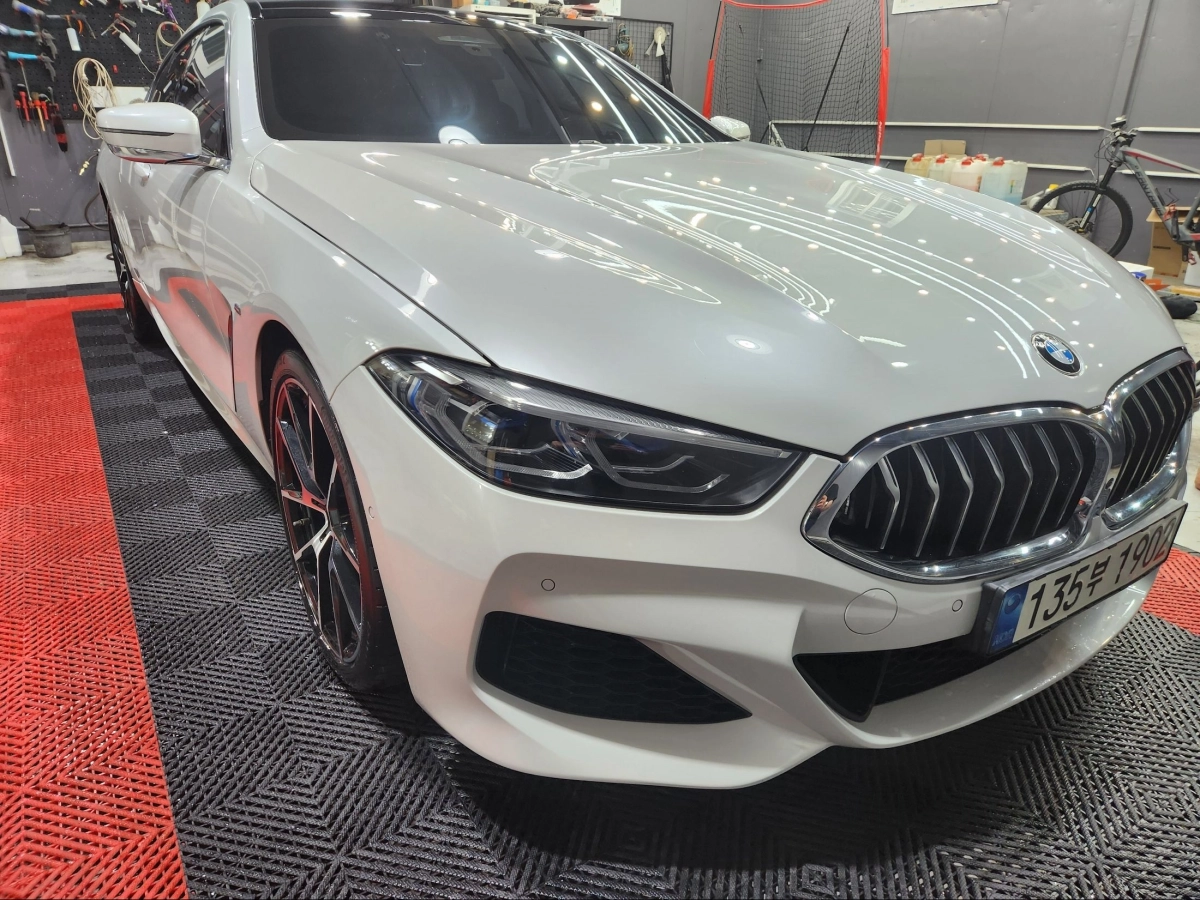 BMW 8-SERIES G15 2021