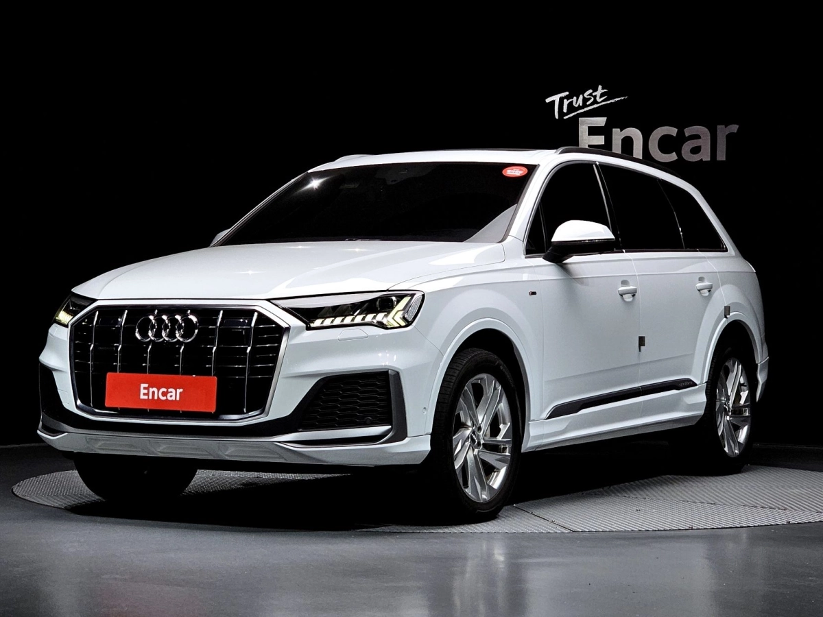 AUDI Q7 4M