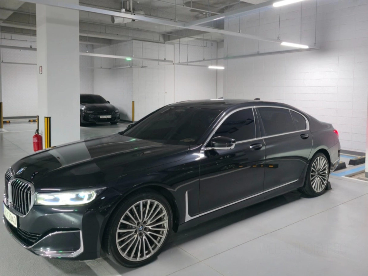 BMW 7-SERIES G11