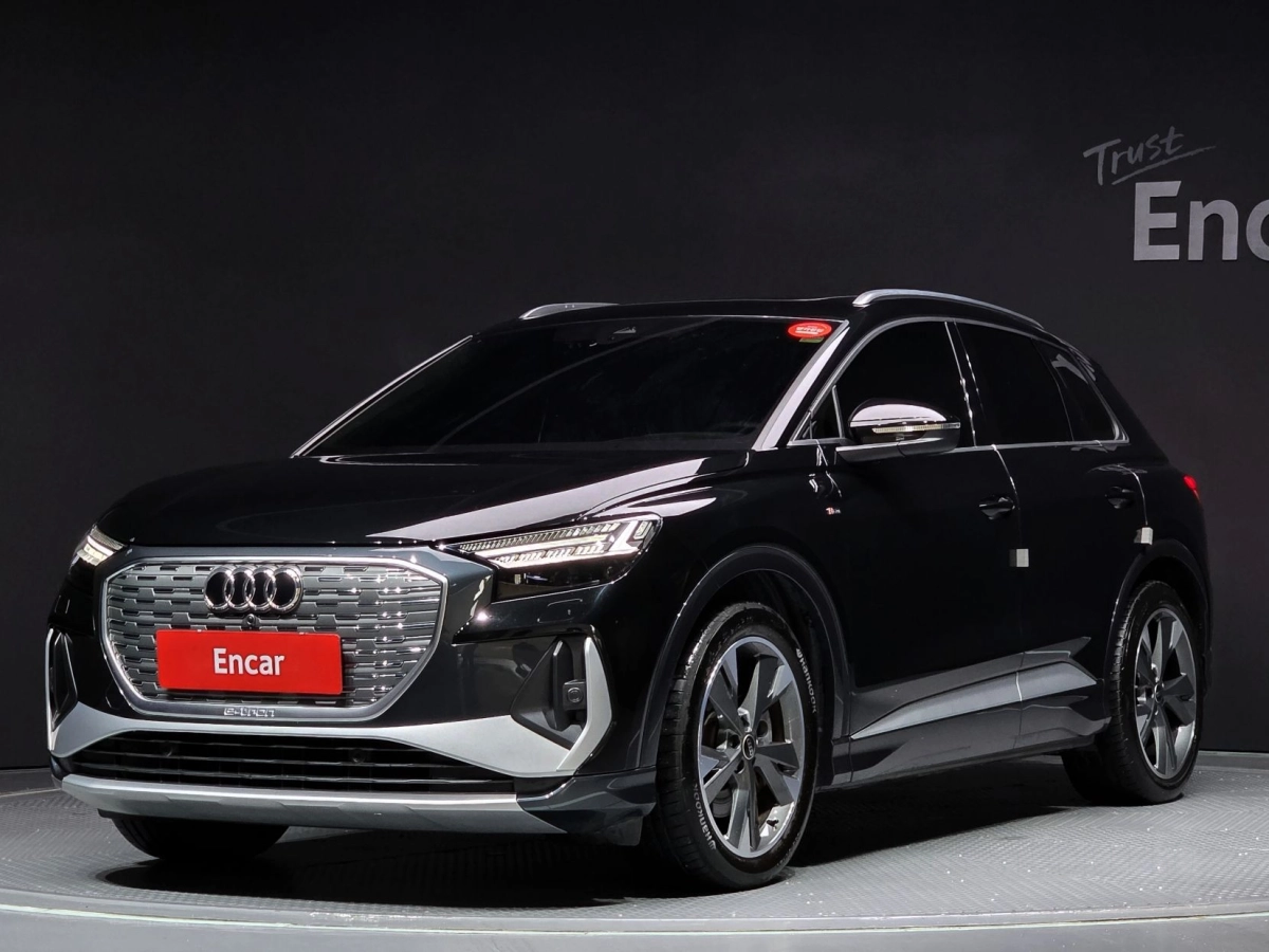 AUDI Q4 E-TRON F4  2023