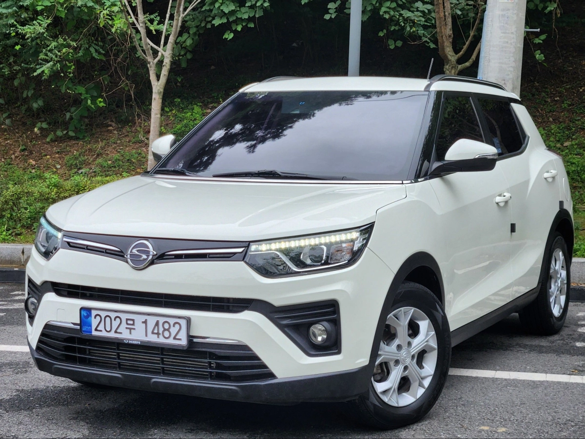 SSANGYONG TIVOLI VERY NEW