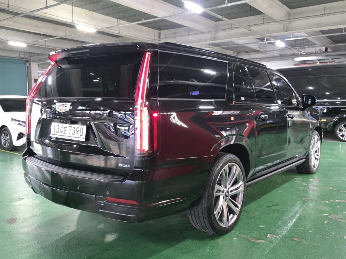 CADILLAC ESCALADE