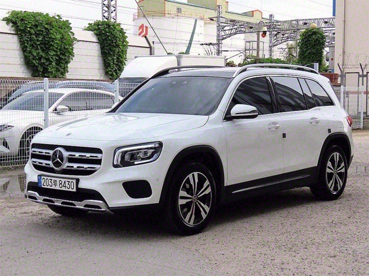 MERCEDES BENZ GLB-CLASS X247  2022