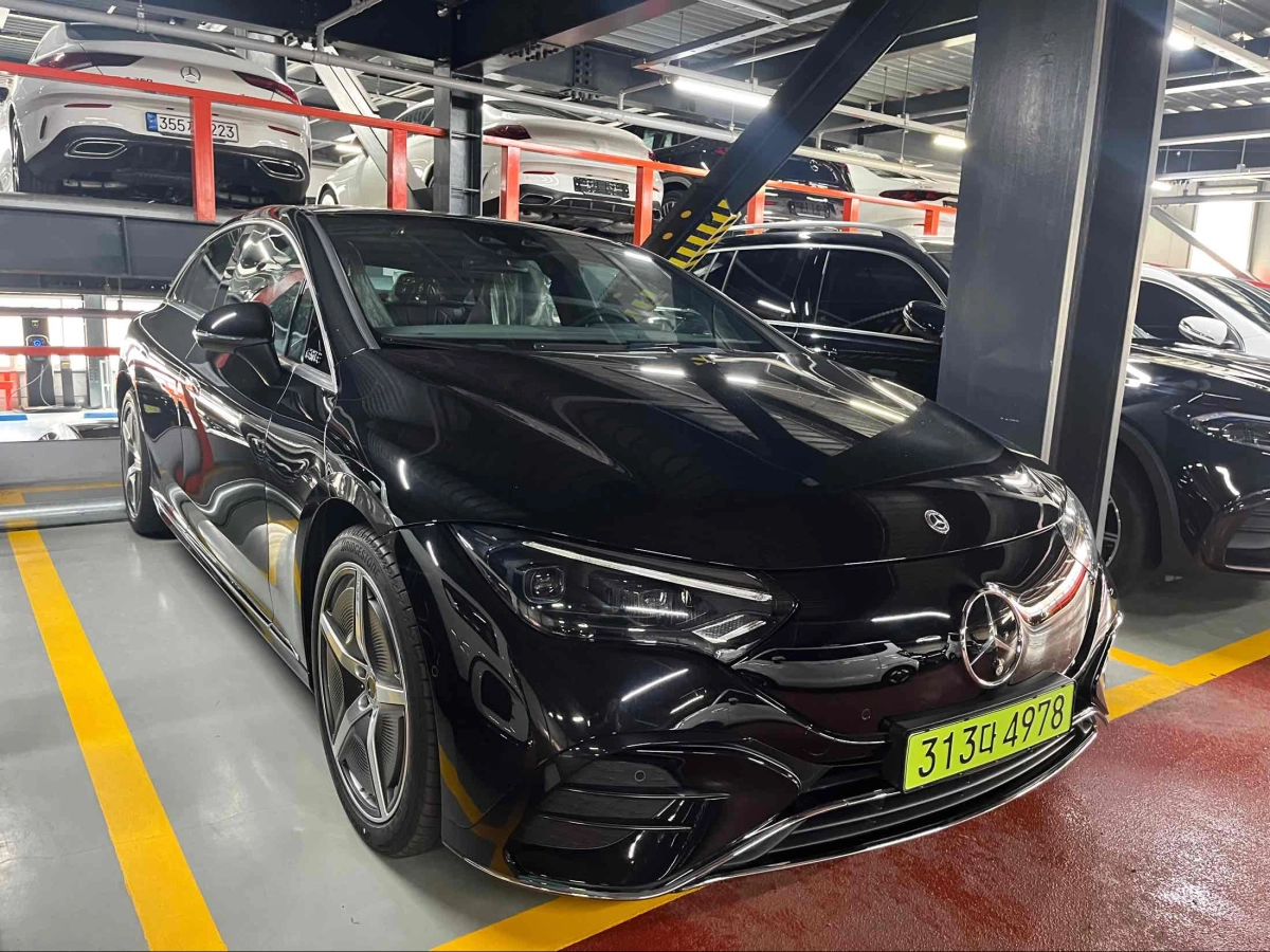 MERCEDES BENZ EQE V295