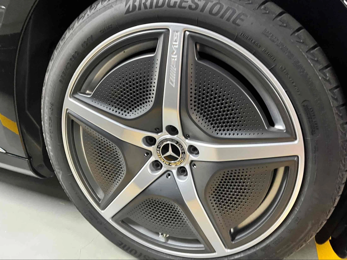 MERCEDES BENZ EQE V295