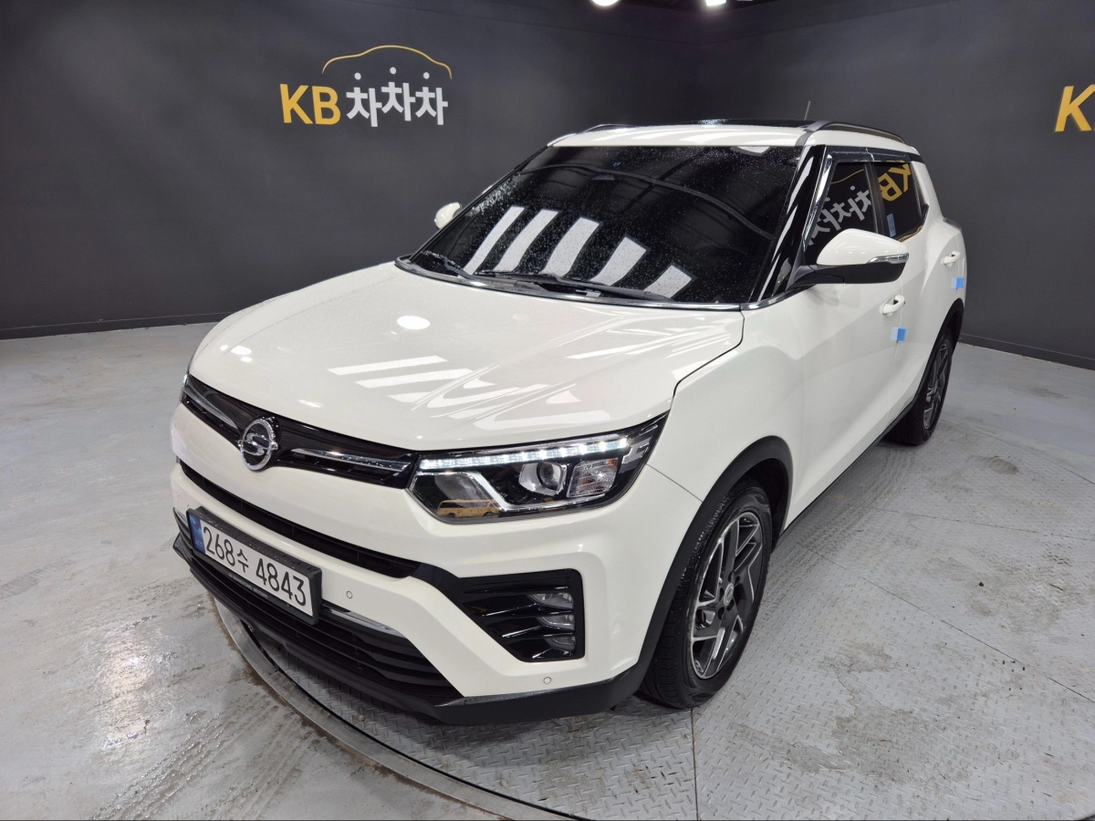 SSANGYONG TIVOLI VERY NEW