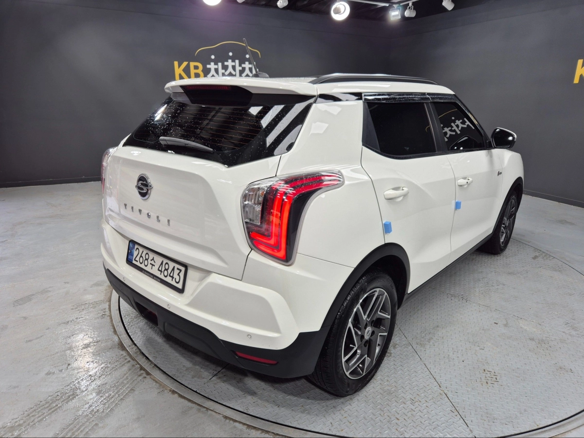 SSANGYONG TIVOLI VERY NEW