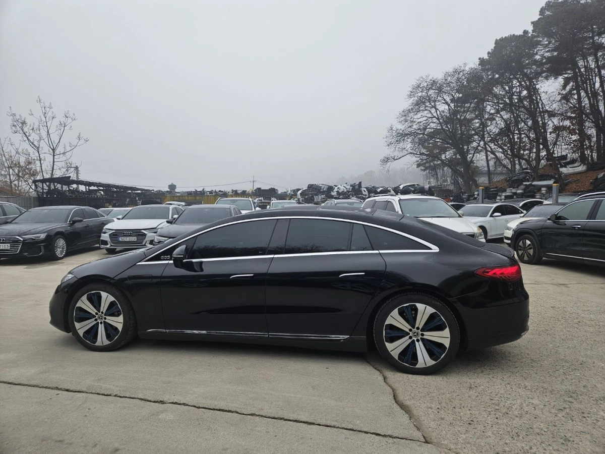 MERCEDES BENZ EQS V297