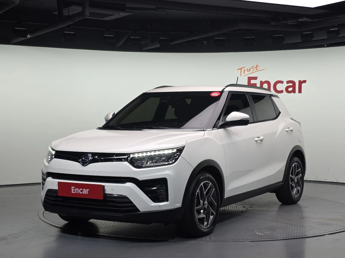SSANGYONG TIVOLI VERY NEW