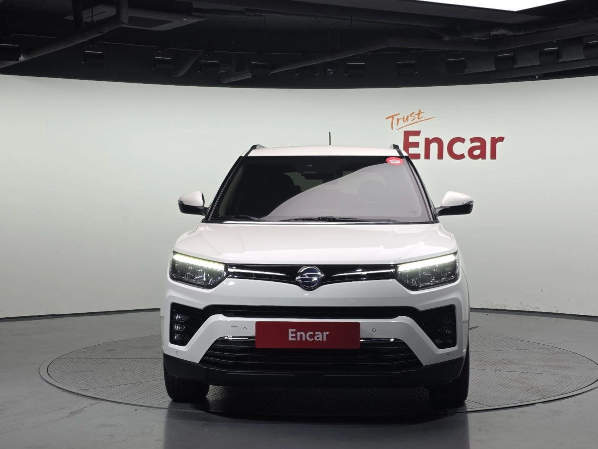 SSANGYONG TIVOLI VERY NEW