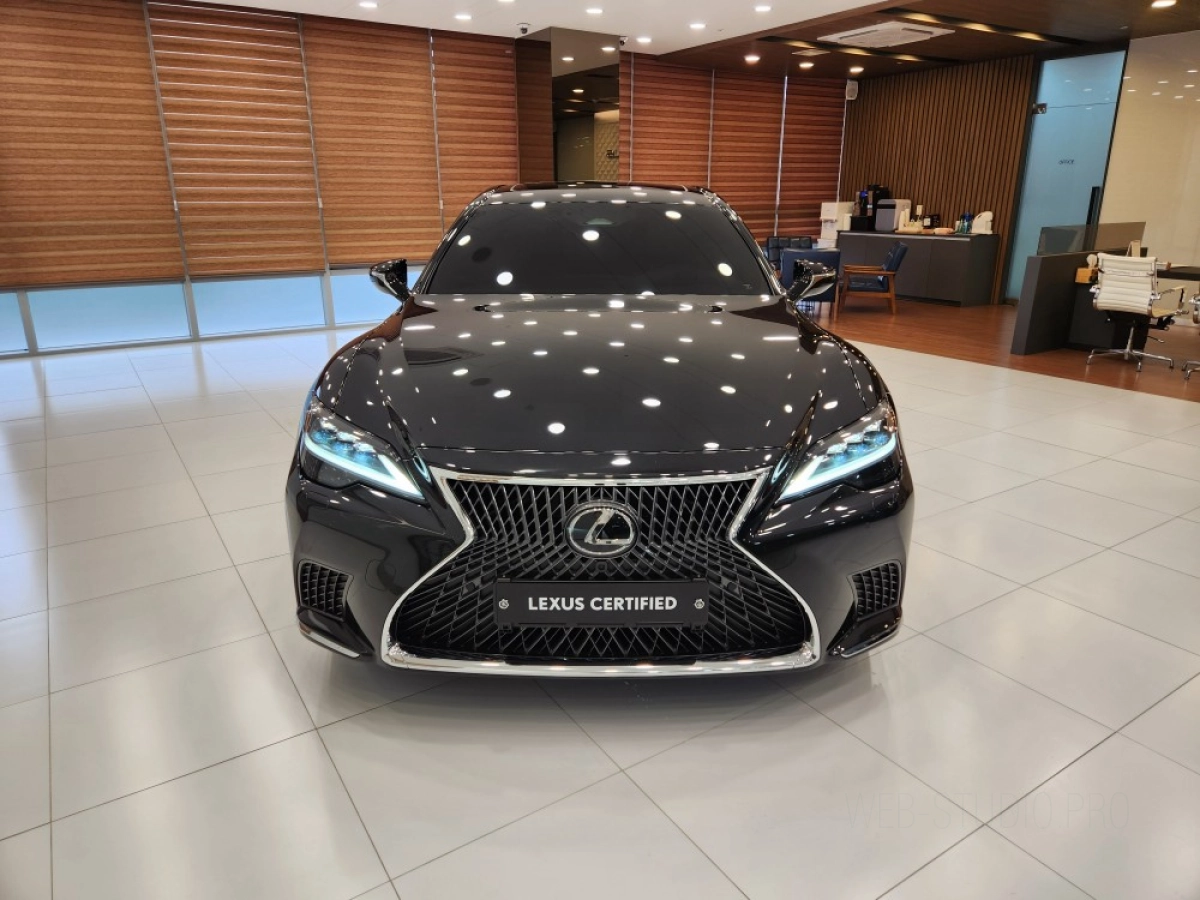 LEXUS LS500H