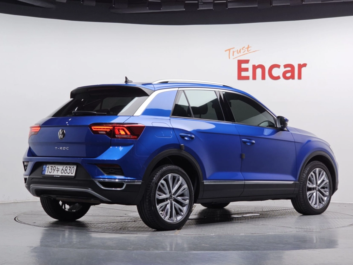VOLKSWAGEN T-ROC