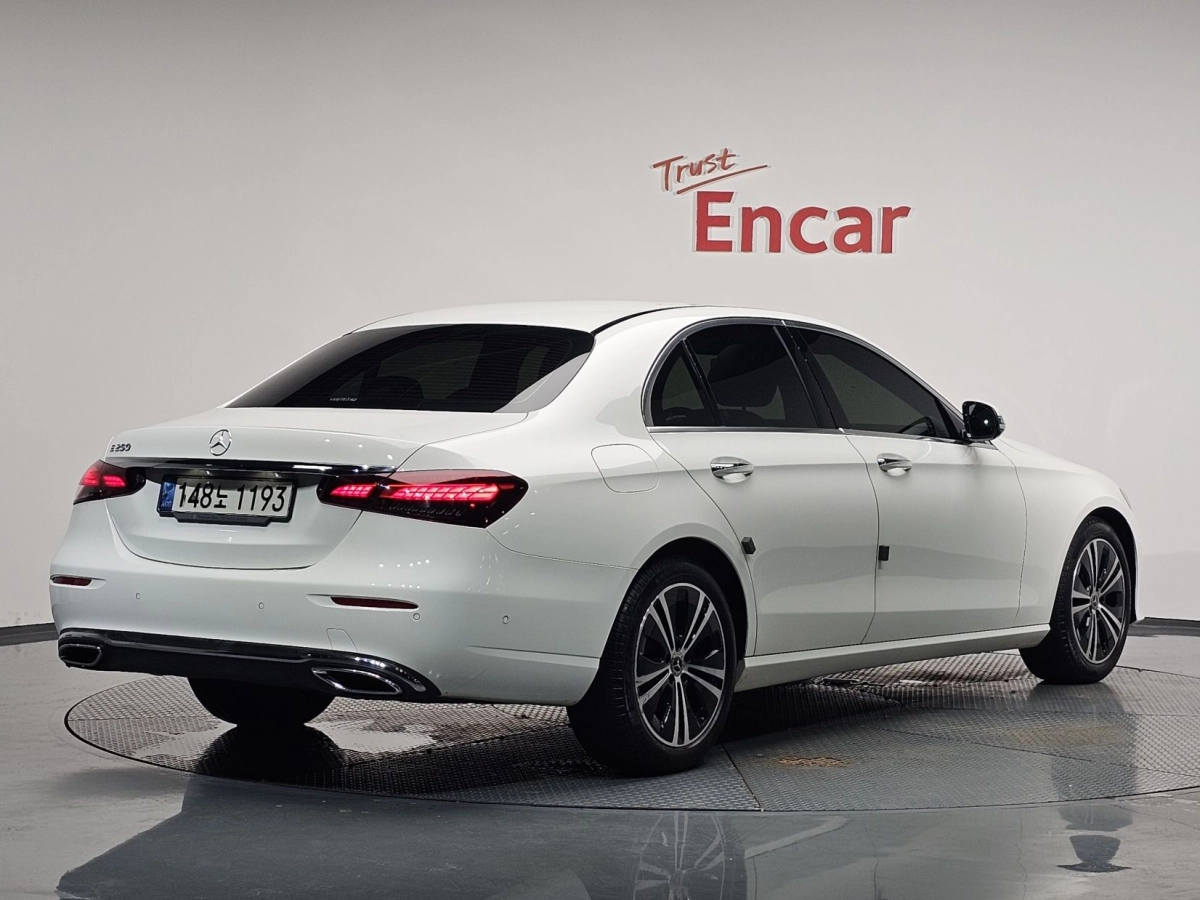 MERCEDES BENZ E-CLASS W213