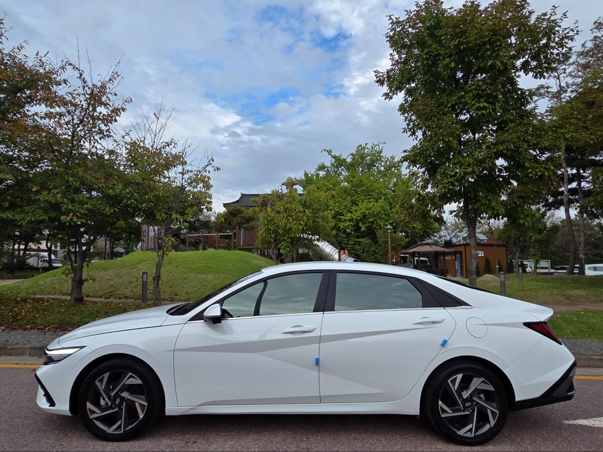 HYUNDAI AVANTE HYBRID CN7