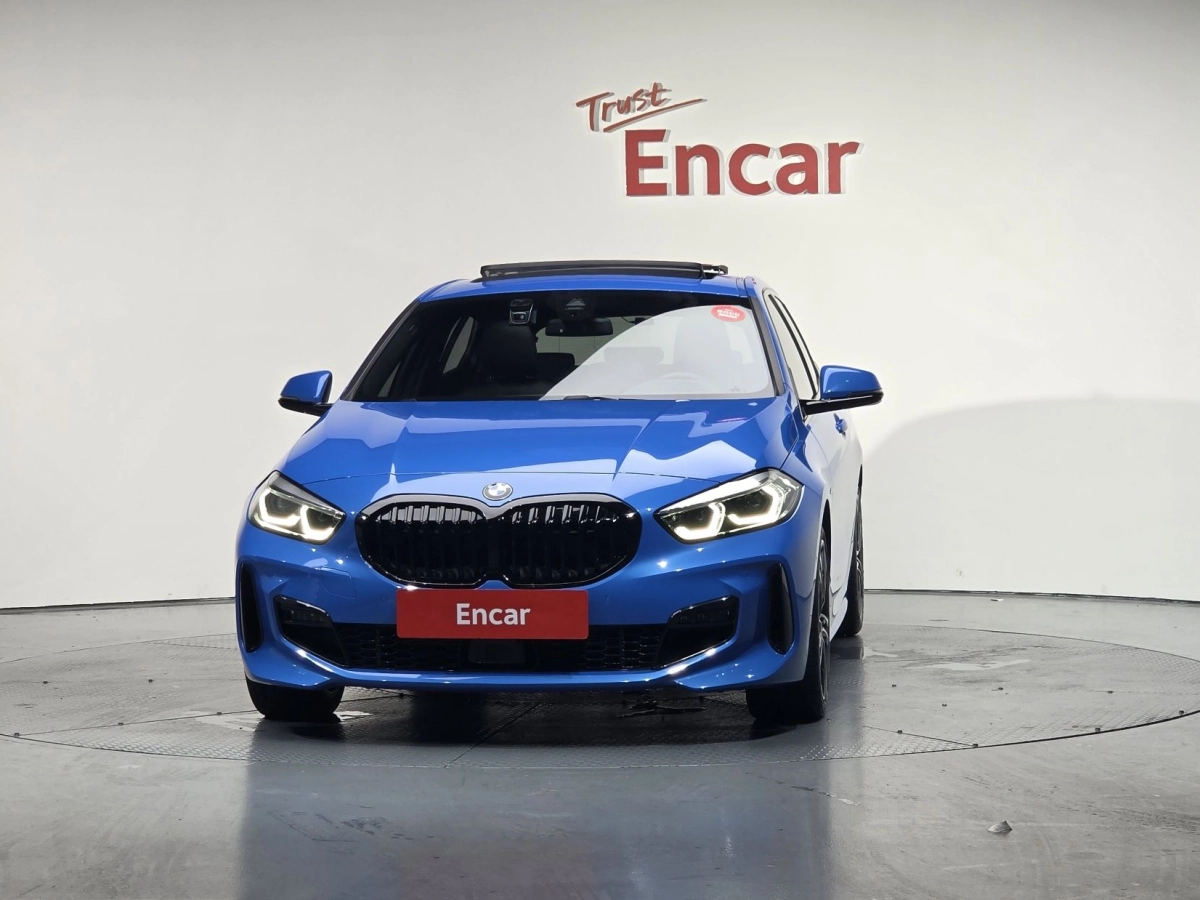 BMW 1-SERIES F40