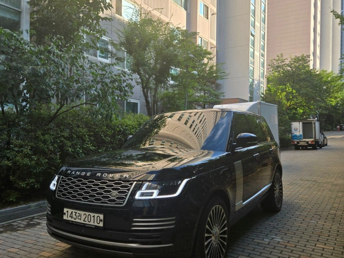 LAND ROVER RANGE ROVER