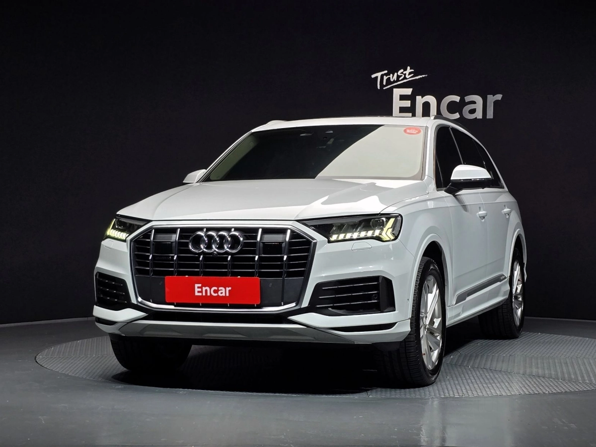 AUDI Q7 4M