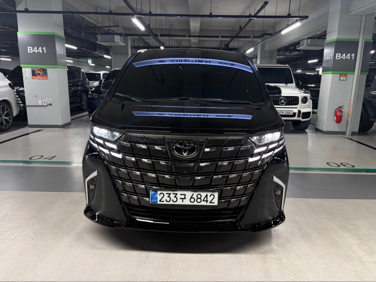 TOYOTA ALPHARD