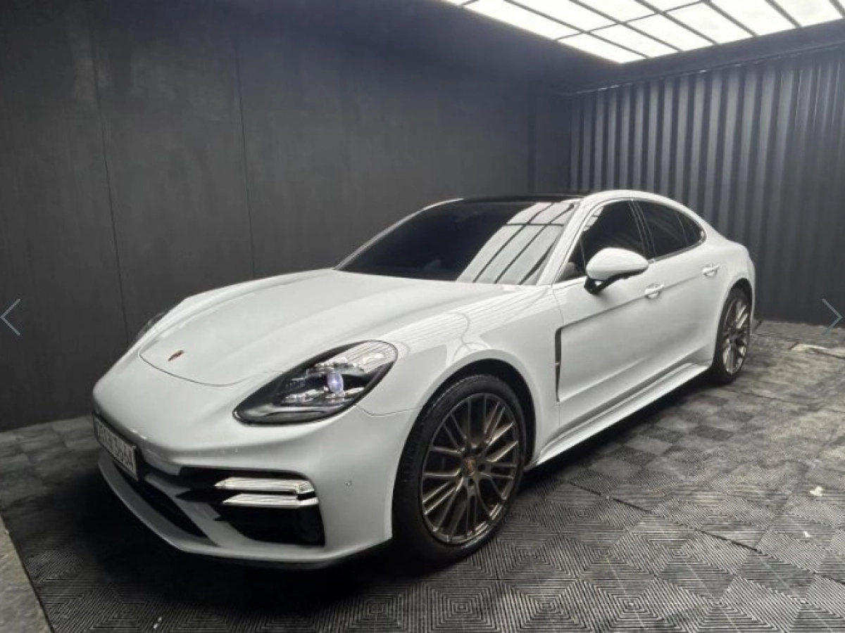 PORSCHE PANAMERA 971