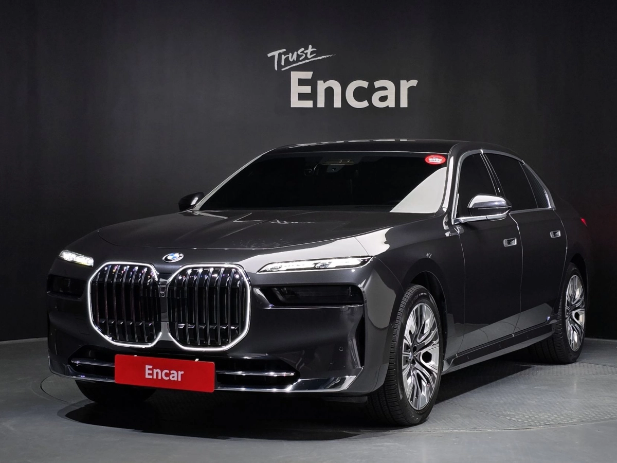 BMW 7-SERIES G70 2023