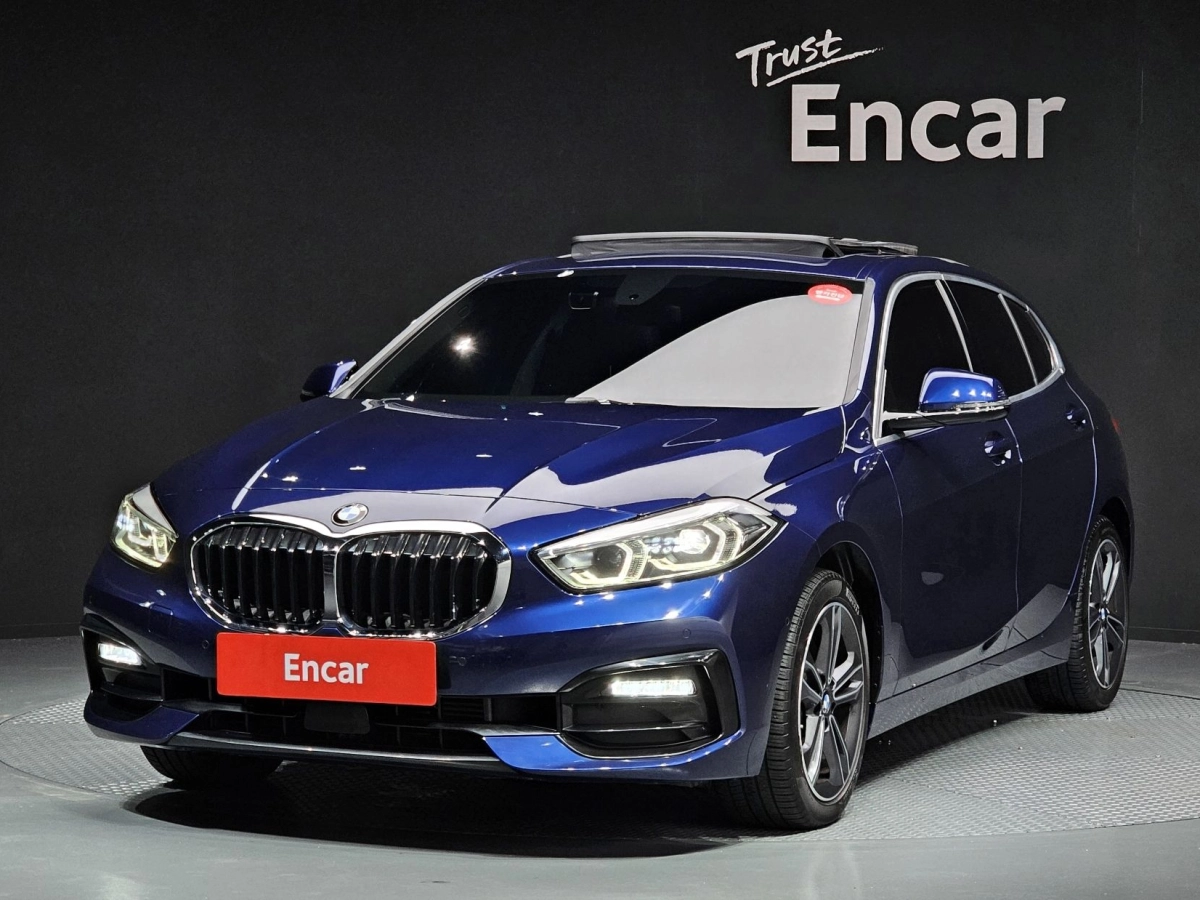 BMW 1-SERIES F40  2020