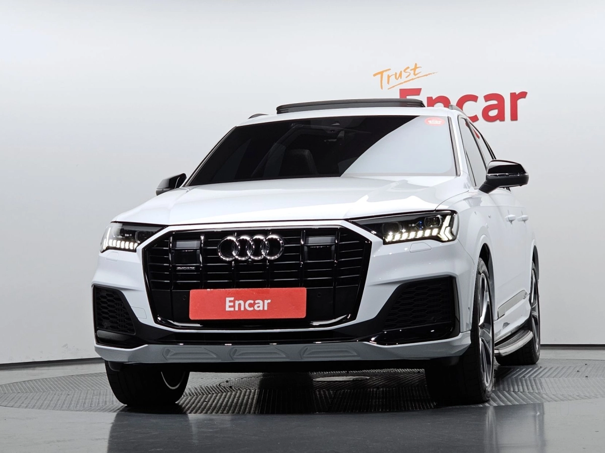 AUDI Q7 4M