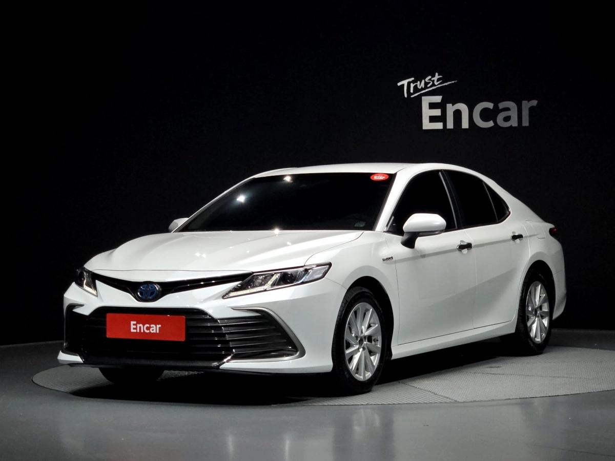 TOYOTA CAMRY XV70 2023