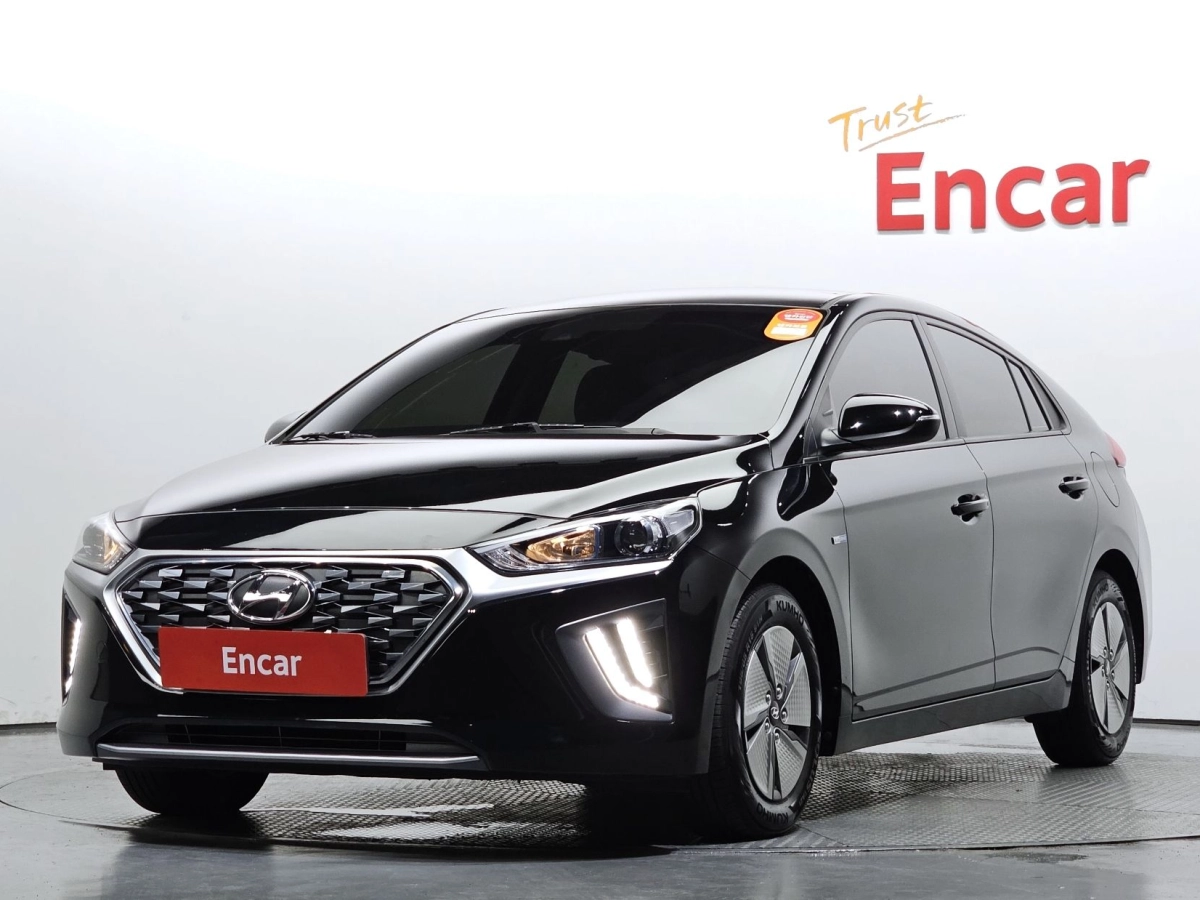 HYUNDAI IONIQ HYBRID