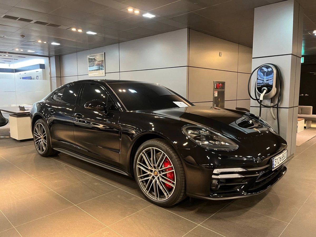 PORSCHE PANAMERA 971