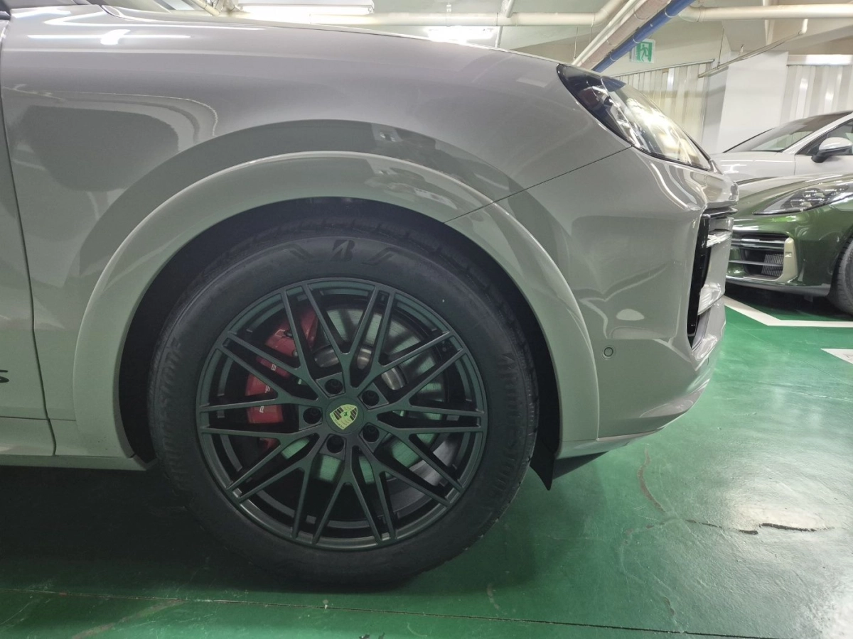 PORSCHE CAYENNE PO536