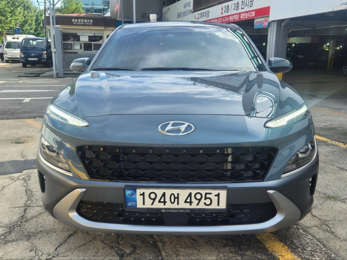 HYUNDAI KONA